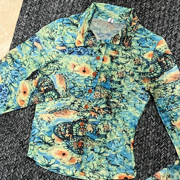 Button up collared top - Picture 2 of 3